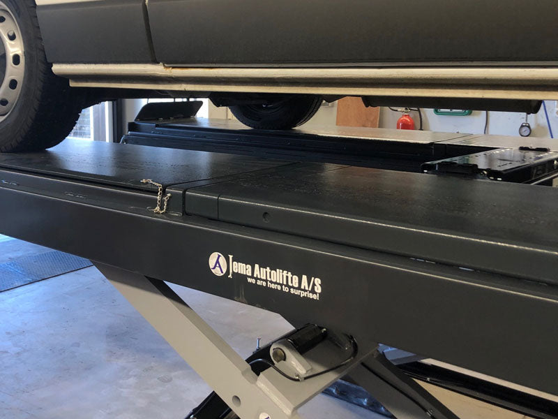 Saxlift / Sakse Sporingslift - Kørebane - 5500 kg. - Euro line (JA9000S-E)