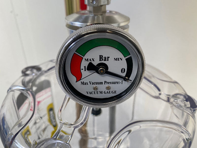 Spildolietønde 65L med sugefunktion i sort (JA1041OD)